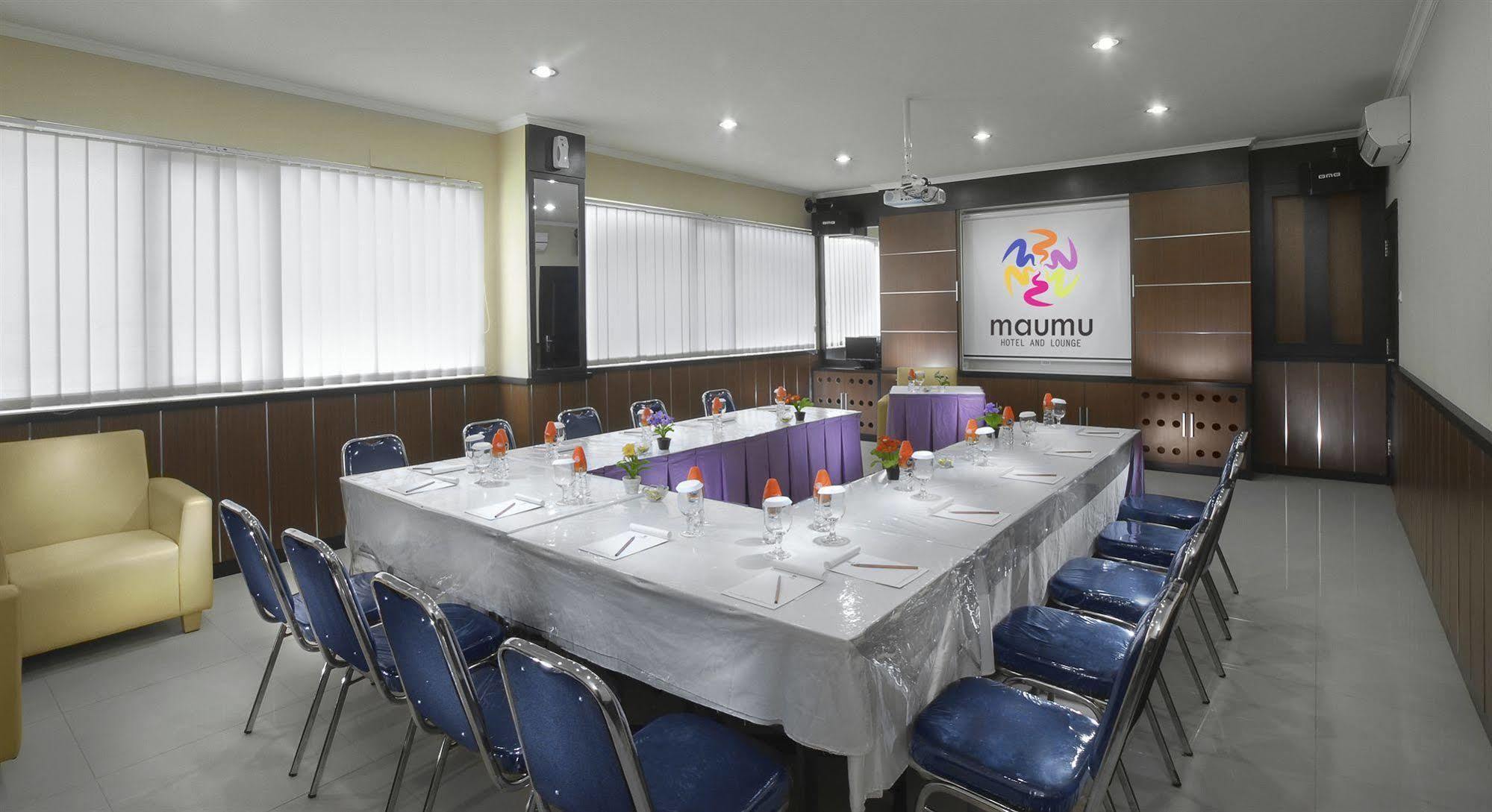 סוראבאיה Maumu Hotel & Lounge מראה חיצוני תמונה