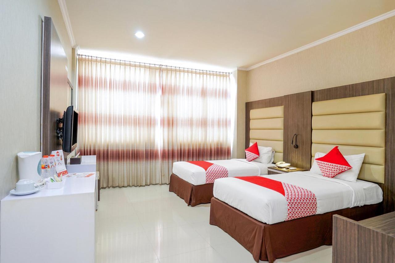 סוראבאיה Maumu Hotel & Lounge מראה חיצוני תמונה