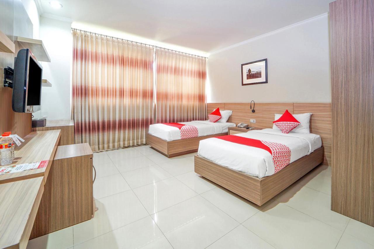 סוראבאיה Maumu Hotel & Lounge מראה חיצוני תמונה