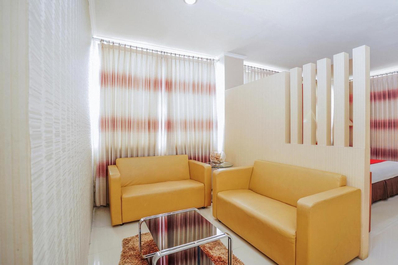 סוראבאיה Maumu Hotel & Lounge מראה חיצוני תמונה